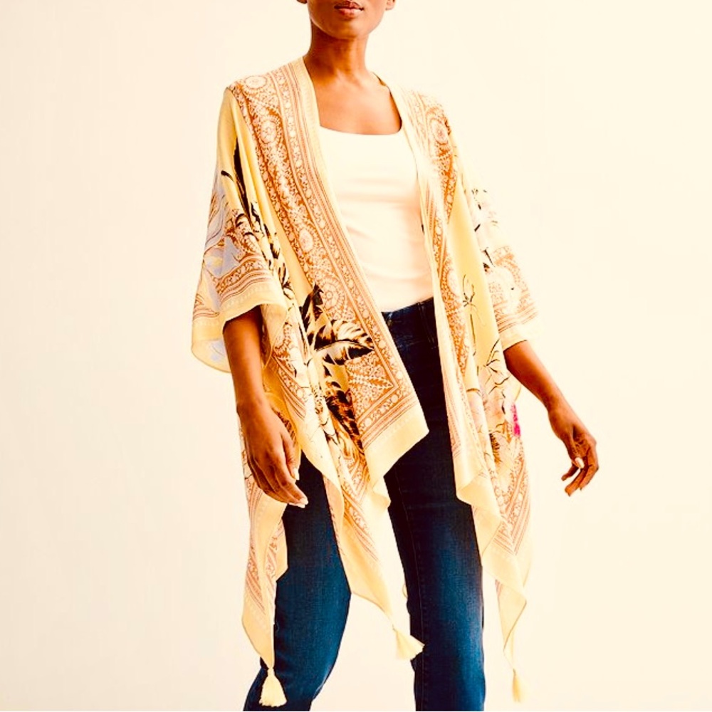 Nine West Vibrant Floral Kimono